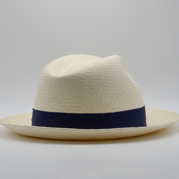 Wigéns Panama Hat sedd snett från sidan