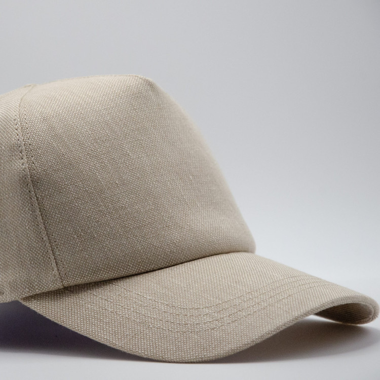 Närbild på beige Wigéns Baseball Contemporary Cap