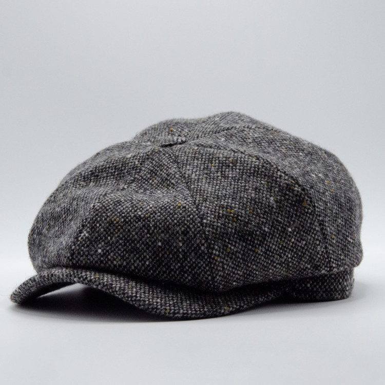 Mörkgråmelerad Wigéns News Boy Classic Cap snett framifrån