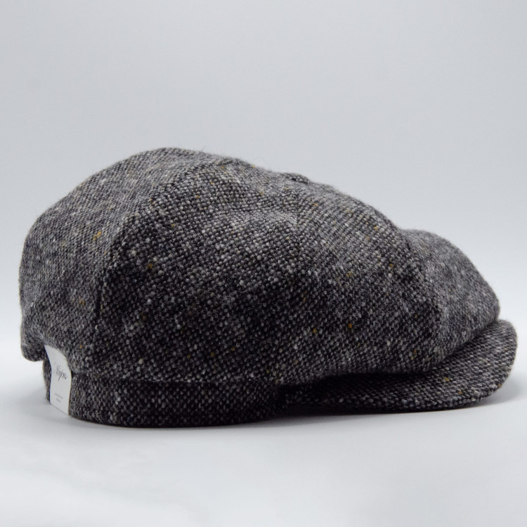 Mörkgråmelerad Wigéns News Boy Classic Cap sedd från sidan
