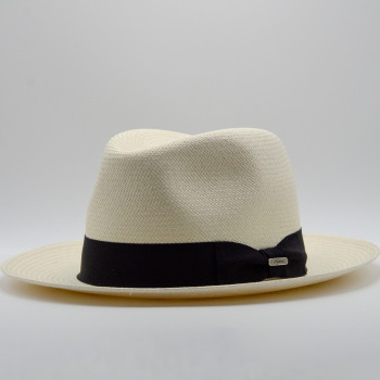 Wigéns Panama Hat med svart hattband sedd framifrån