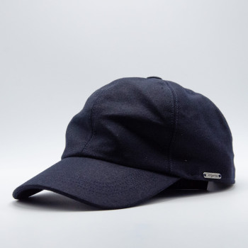 Marinblå Wigéns Baseball Cap snett framifrån